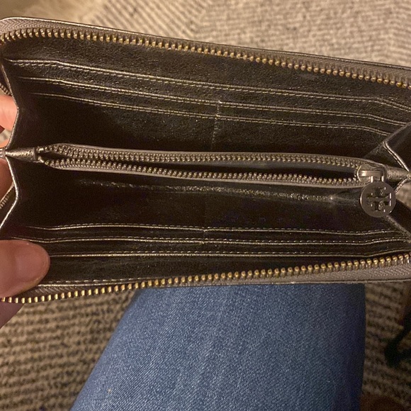 Tory Burch Wallet - Picture 6 of 6